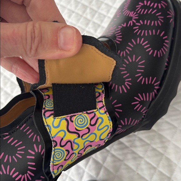 John Fluevog x Zandra Rhodes collab 2022 size 9 “Wiggle” mary janes like new - Picture 10 of 10